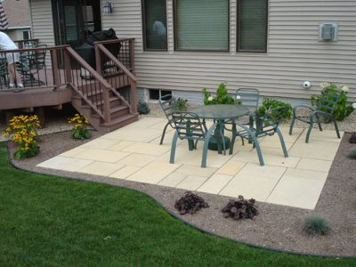 River Falls, WI - Kasota Patterned Flagstone Patio