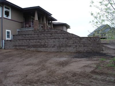 Roberts, WI - Rockwood Retaining Walls